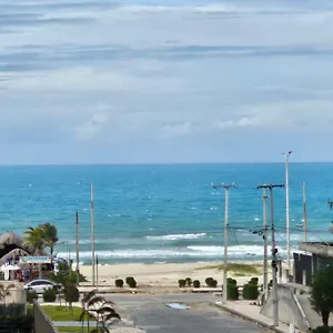 apto-na-praia-do-futuro-a-100m-da-praia.fortalezahotels.org/